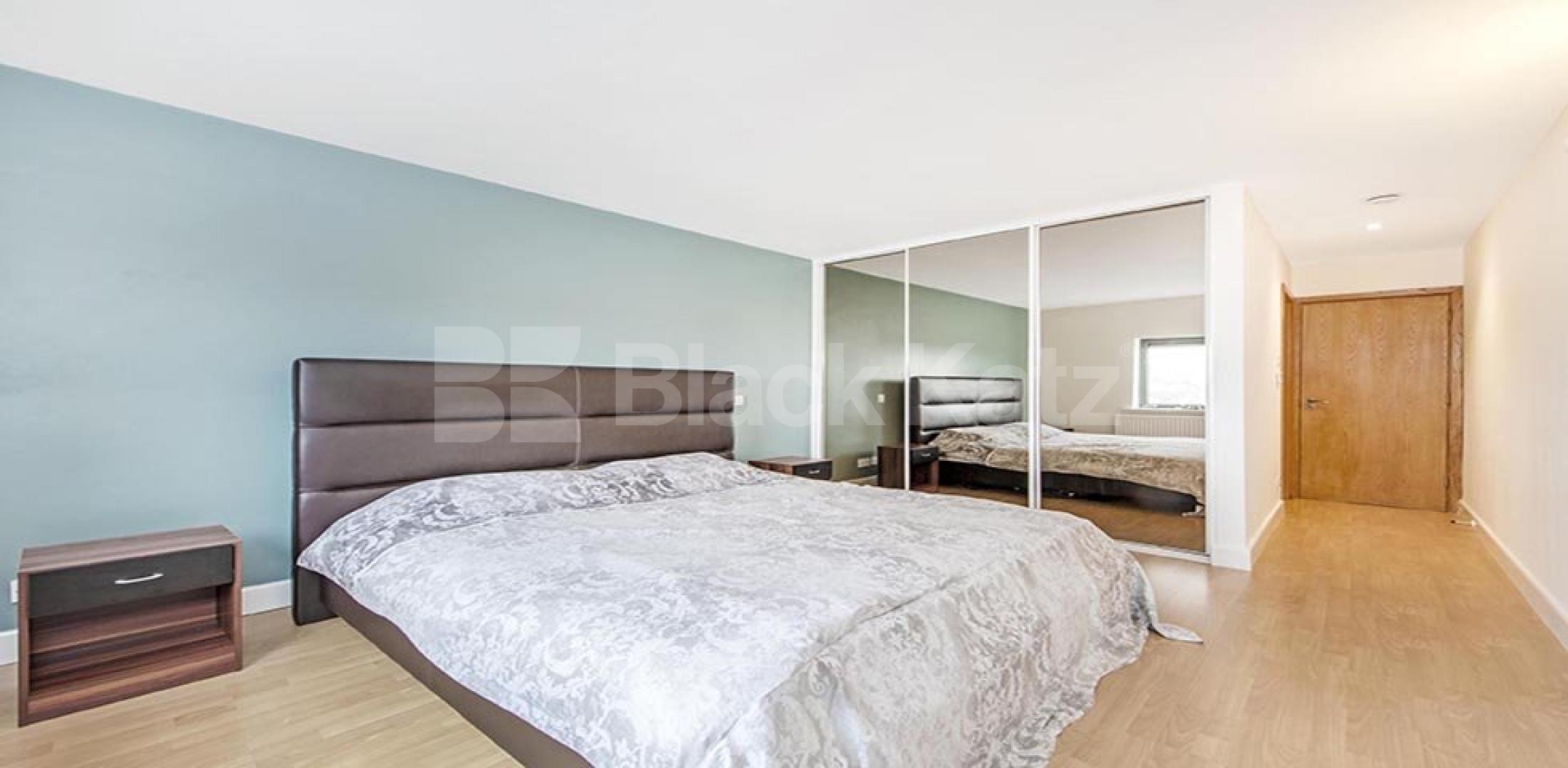 			NEW INSTRUCTION!, 2 Bedroom, 1 bath, 1 reception Penthouse			 Selsdon Way, City Harbour/ Isle of Dogs